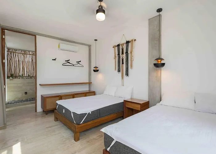 Apartment Brand New Just 5 Min To & Downtown!