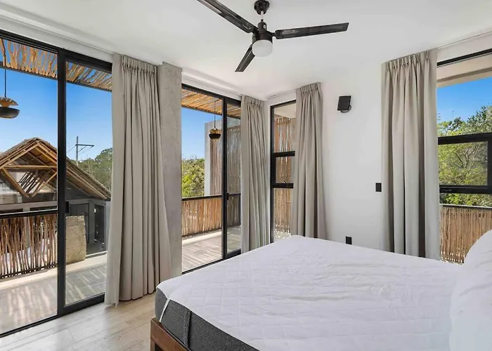 Brand New Just 5 Min To & Downtown! *