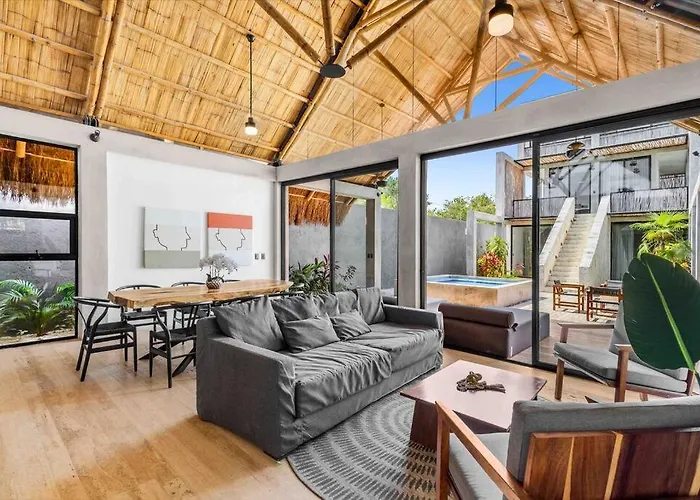 Apartment Brand New Just 5 Min To & Downtown! *