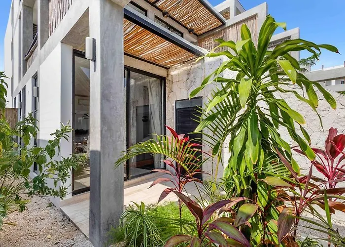 Brand New Just 5 Min To & Downtown!