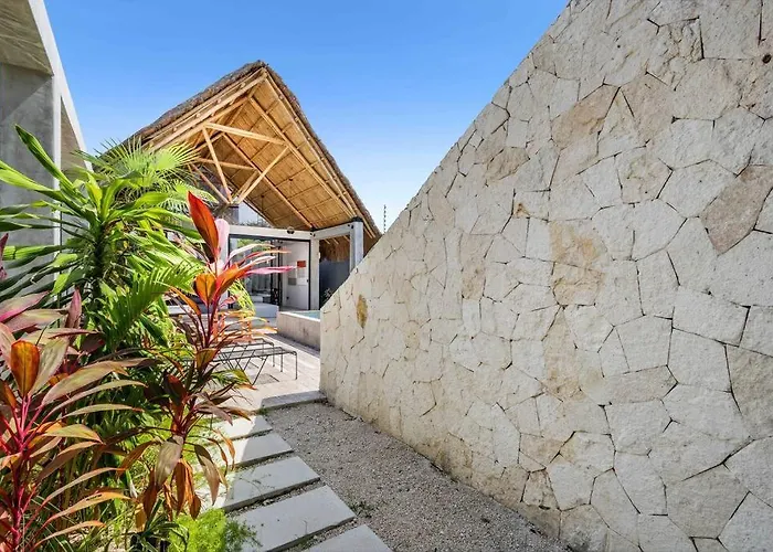 Brand New Just 5 Min To & Downtown! Tulum